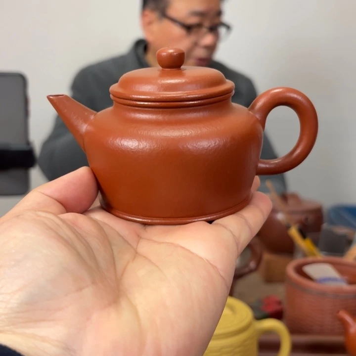 紫砂茶壶朱泥德钟