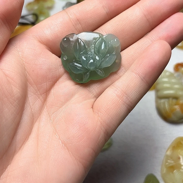 蛇纹石玉颈饰合金白*