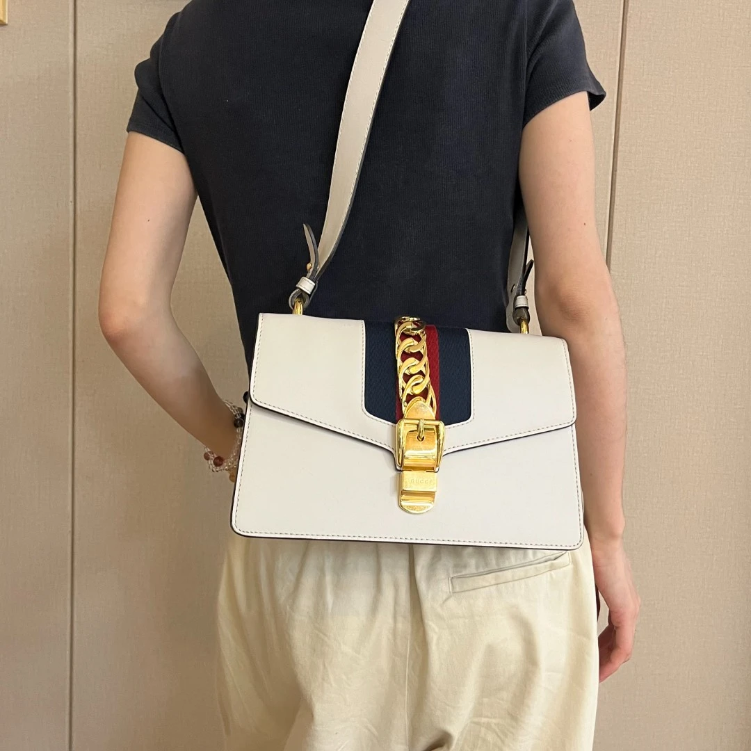 95新 GUCCI/古驰 塞尔维亚中号斜挎包/云海优选