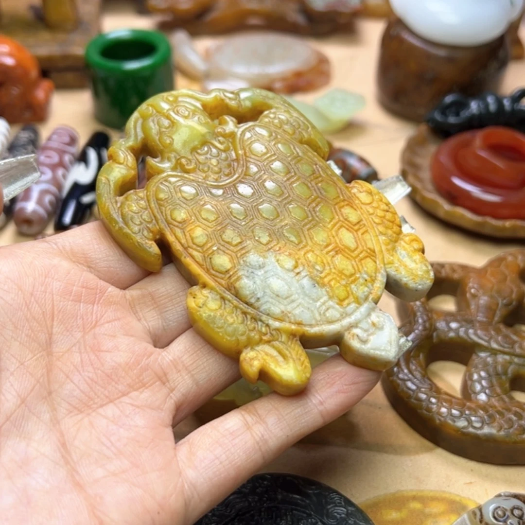 【闪购商品】蛇纹石玉颈饰未镶嵌