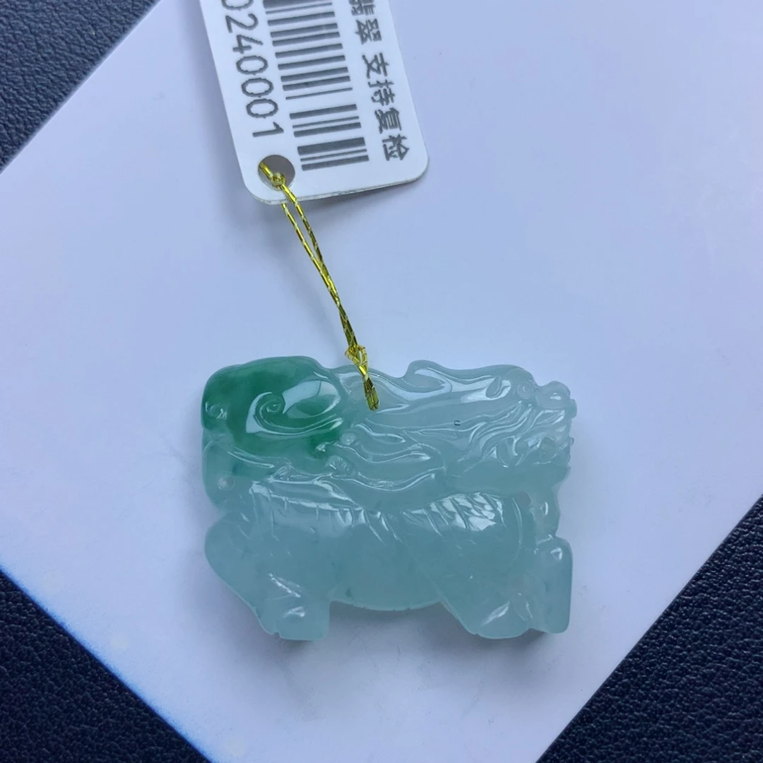 翡翠颈饰未镶嵌麒麟