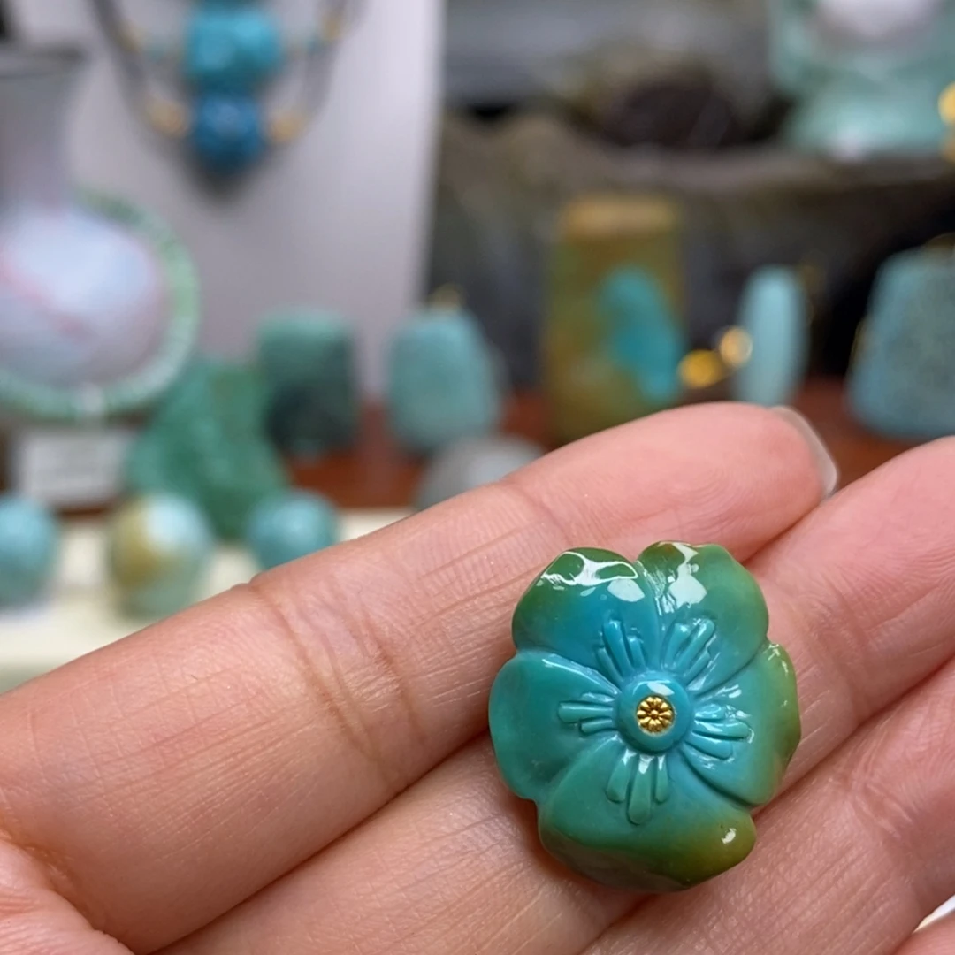 绿松石未镶嵌珠宝奇石