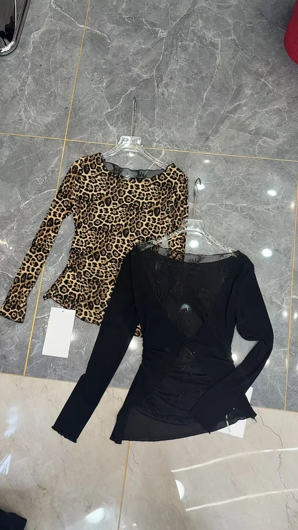 后背性感蕾丝豹纹波点上衣