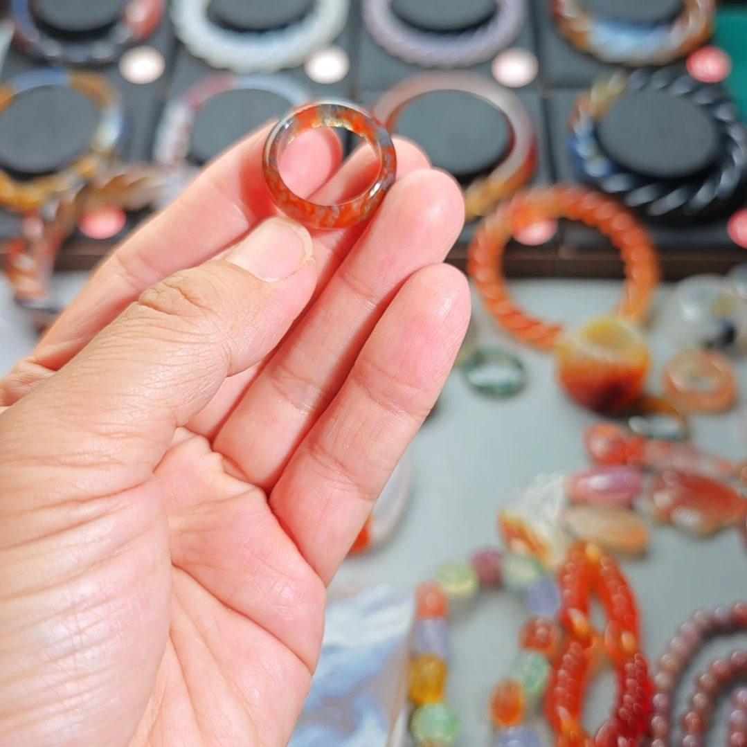 浒***看玛瑙/玉髓未镶嵌戒指