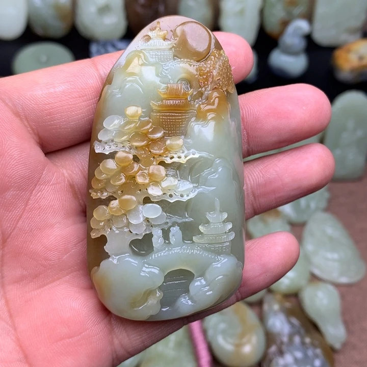 和田玉（糖玉）未镶嵌颈饰