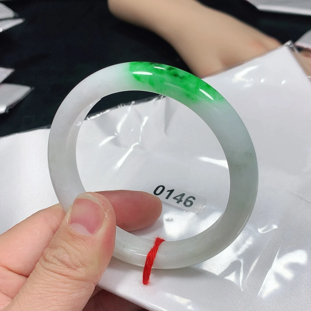 翡翠手镯未镶嵌天然缅甸翡翠手镯A货