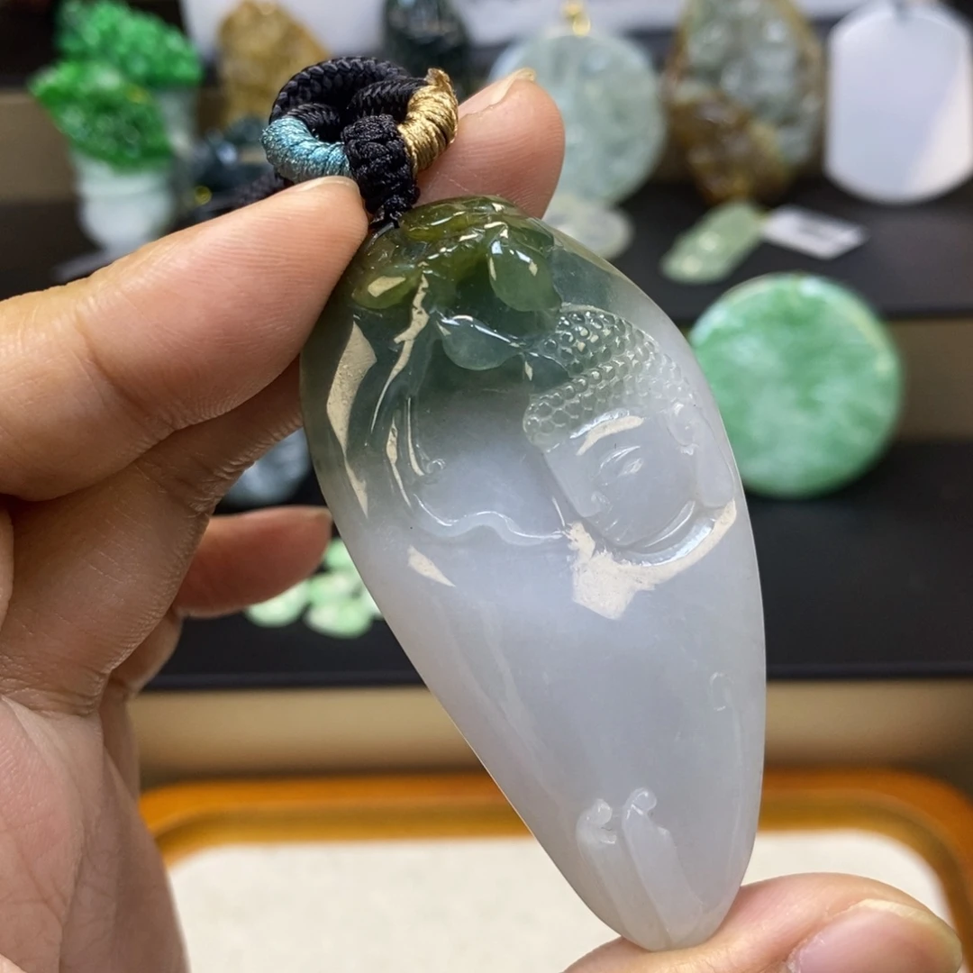 颈饰未镶嵌翡翠悟道成佛