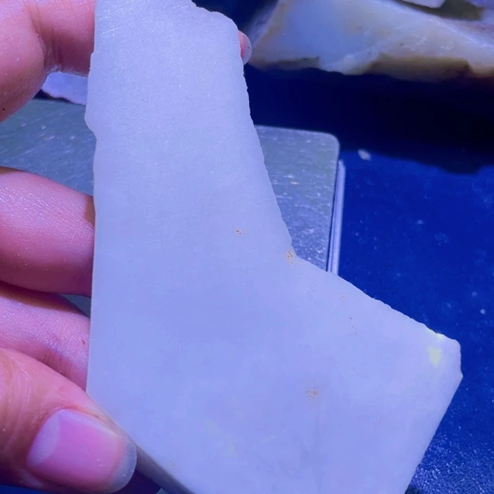 和田玉未镶嵌珠宝半成品