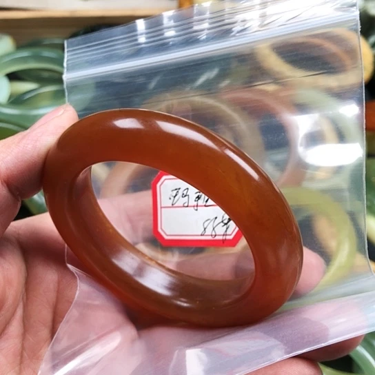 蛇纹石玉手镯未镶嵌玛*修