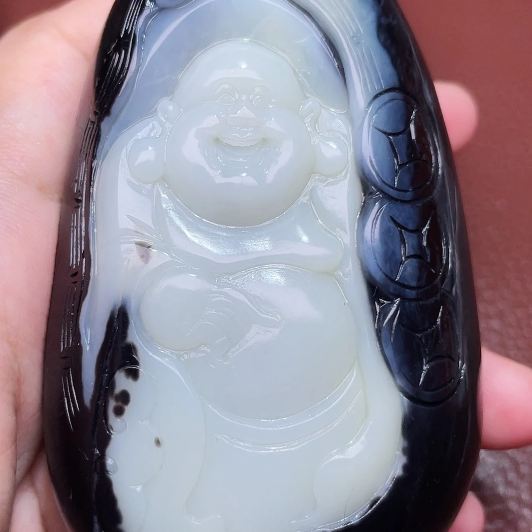 和田玉未镶嵌颈饰心**神