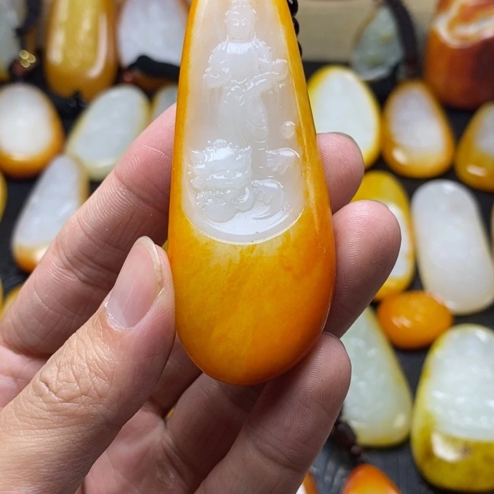 和田玉未镶嵌颈饰