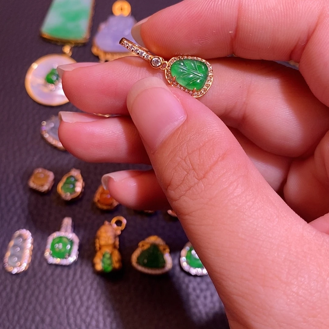 翡翠银S925镶嵌颈饰