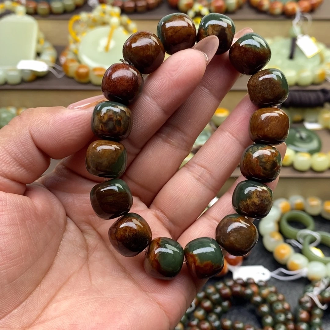 透闪石质玉未镶嵌手串