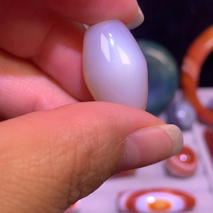 未镶嵌玛瑙/玉髓珠宝奇石