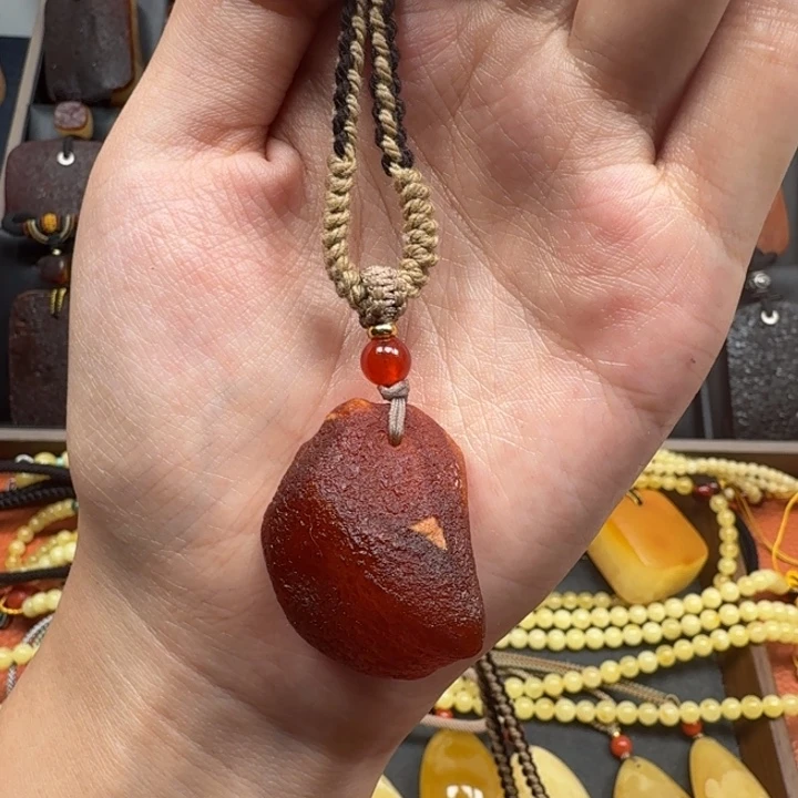 蜜蜡未镶嵌吊坠(赠链)