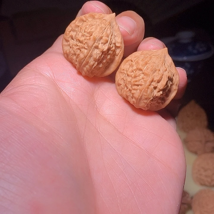 文玩核桃手把件野生寿桃