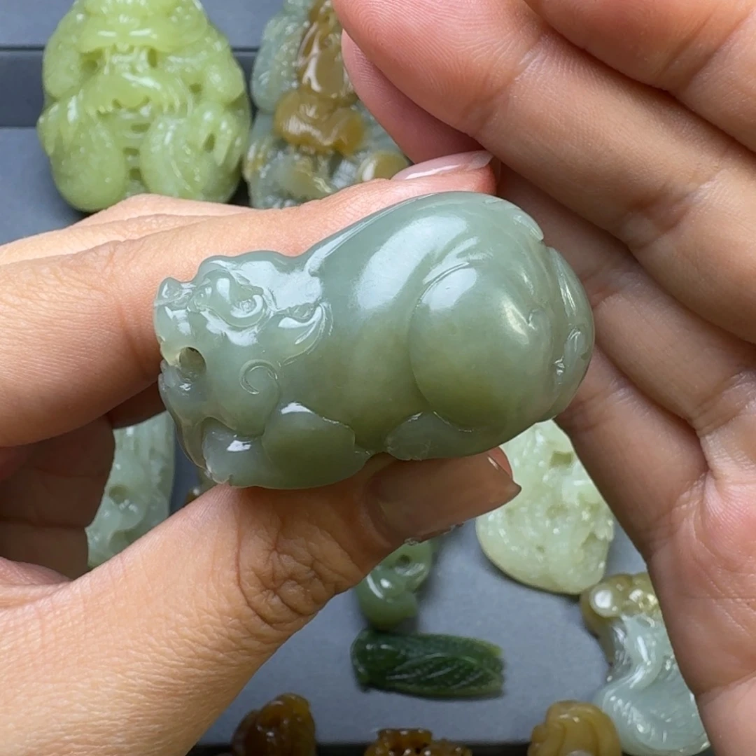 和田玉颈饰未镶嵌