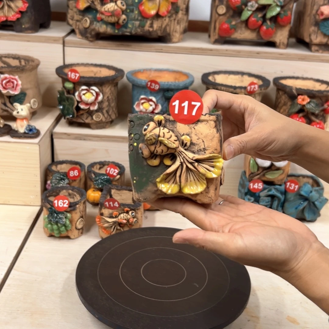 花盆紫砂，117号内口6.5外高8