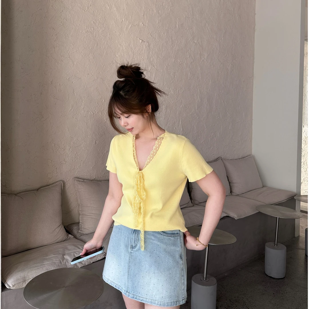 【温柔暴击】时尚百搭韩版设计感领口拼蕾丝边针织T恤