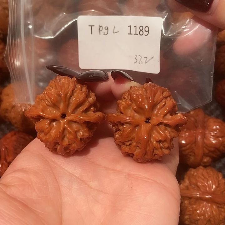 文玩核桃吊坠苹果园37
