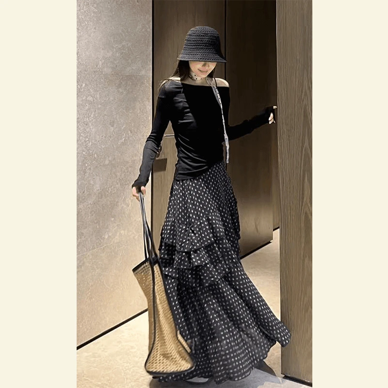 开春穿搭一整套减龄洋气高级感超好看独特漂亮黑色上衣半身裙套装