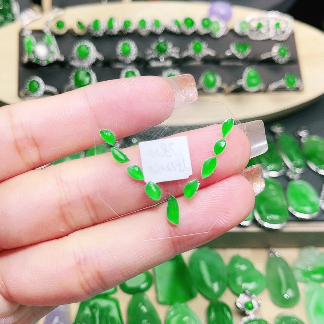 翡翠未镶嵌吊坠(不含链)裸石