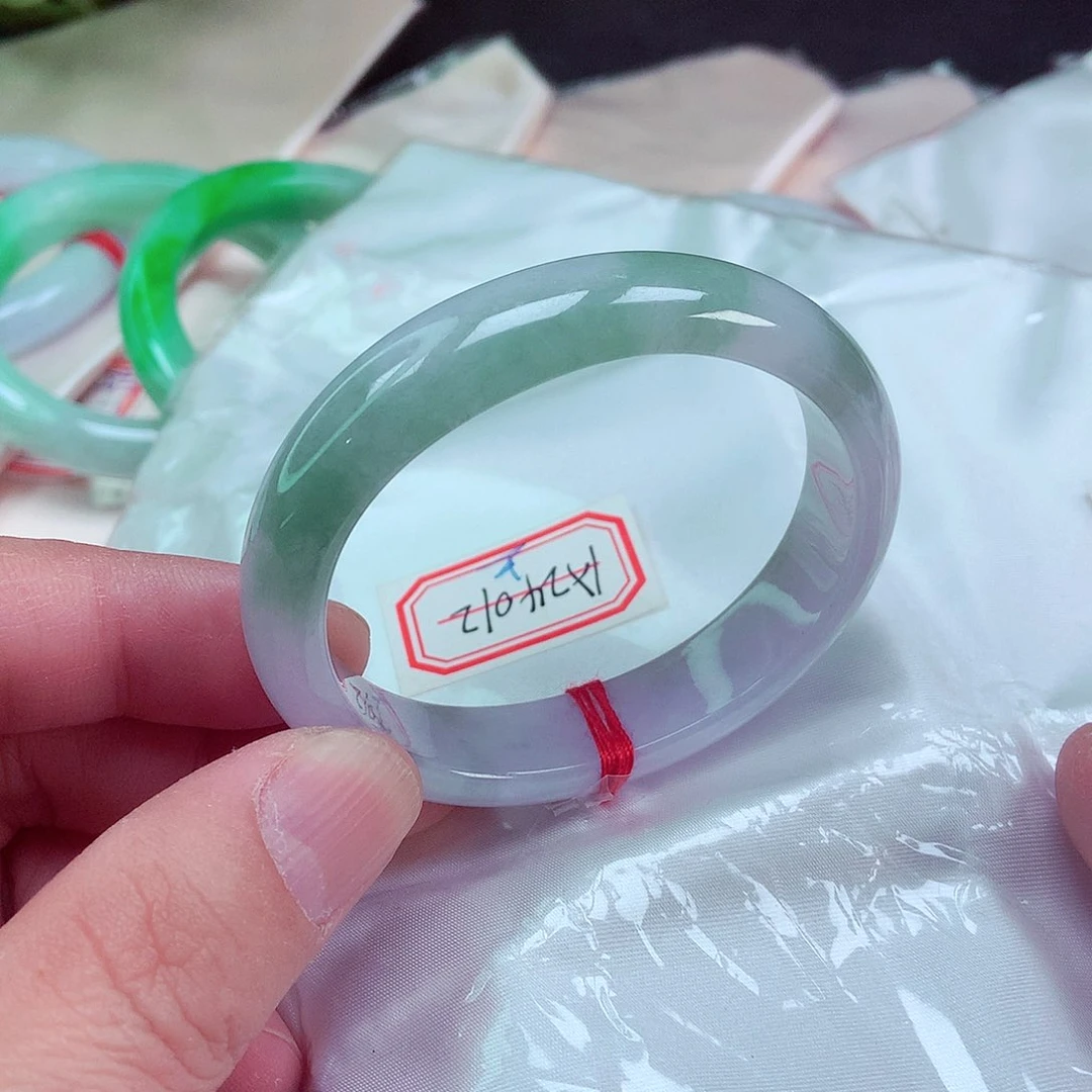 翡翠手镯未镶嵌圈口54