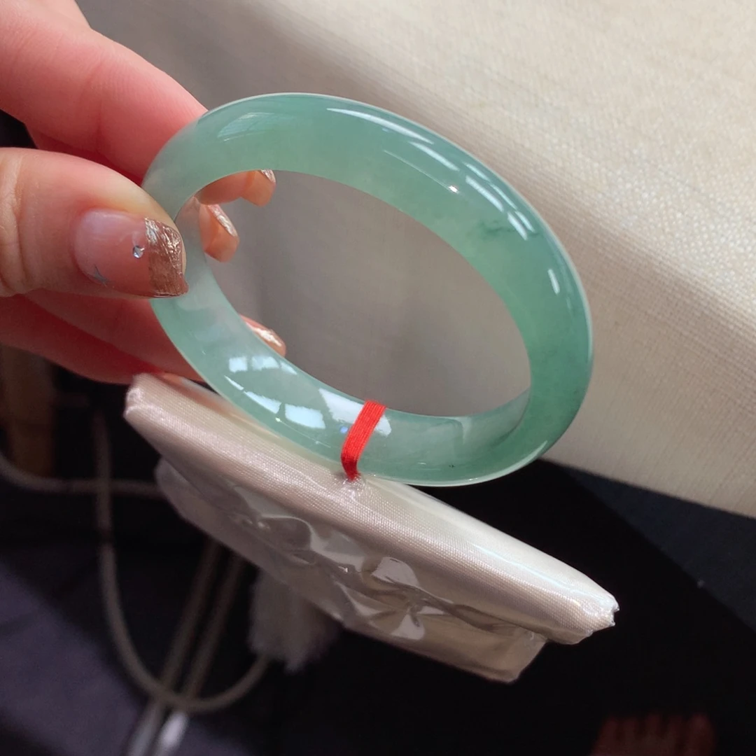 翡翠手镯未镶嵌1号