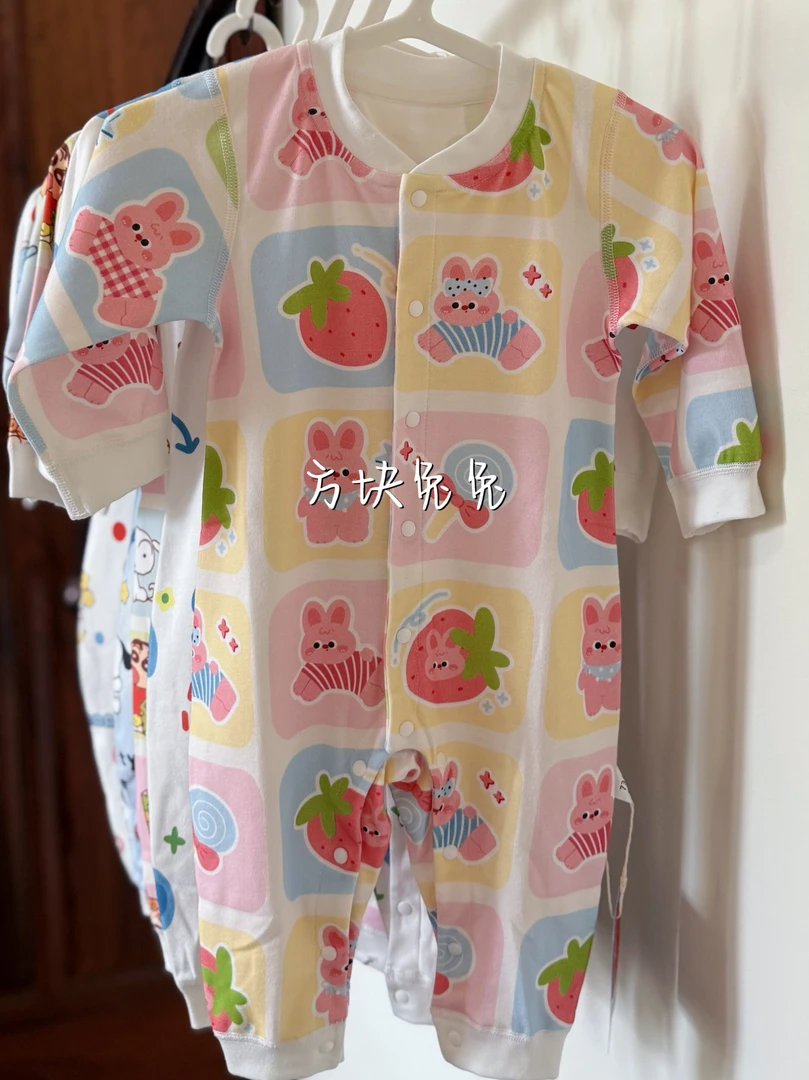 新款纯棉A类全衣无骨婴幼儿连体衣舒适柔软外出服