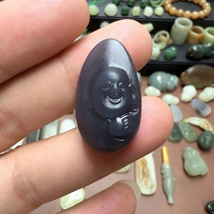 未镶嵌和田玉（糖玉）珠宝半成品小**?