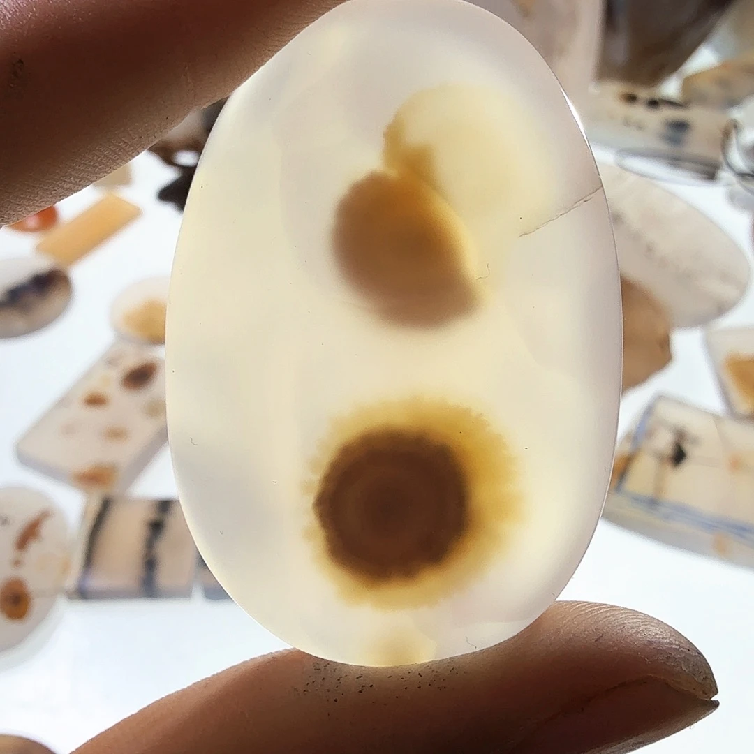 玛瑙/玉髓未镶嵌珠宝半成品