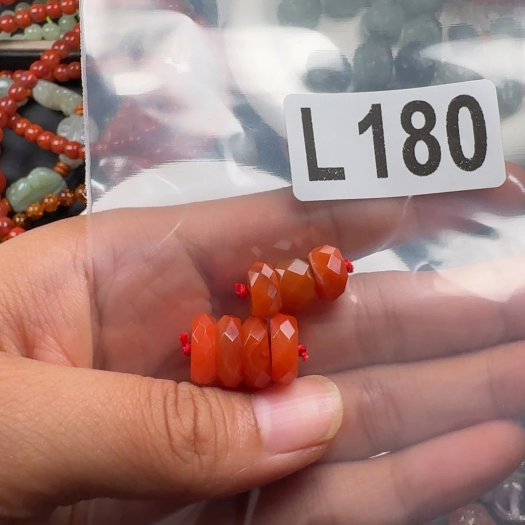南红玛瑙未镶嵌珠宝奇石