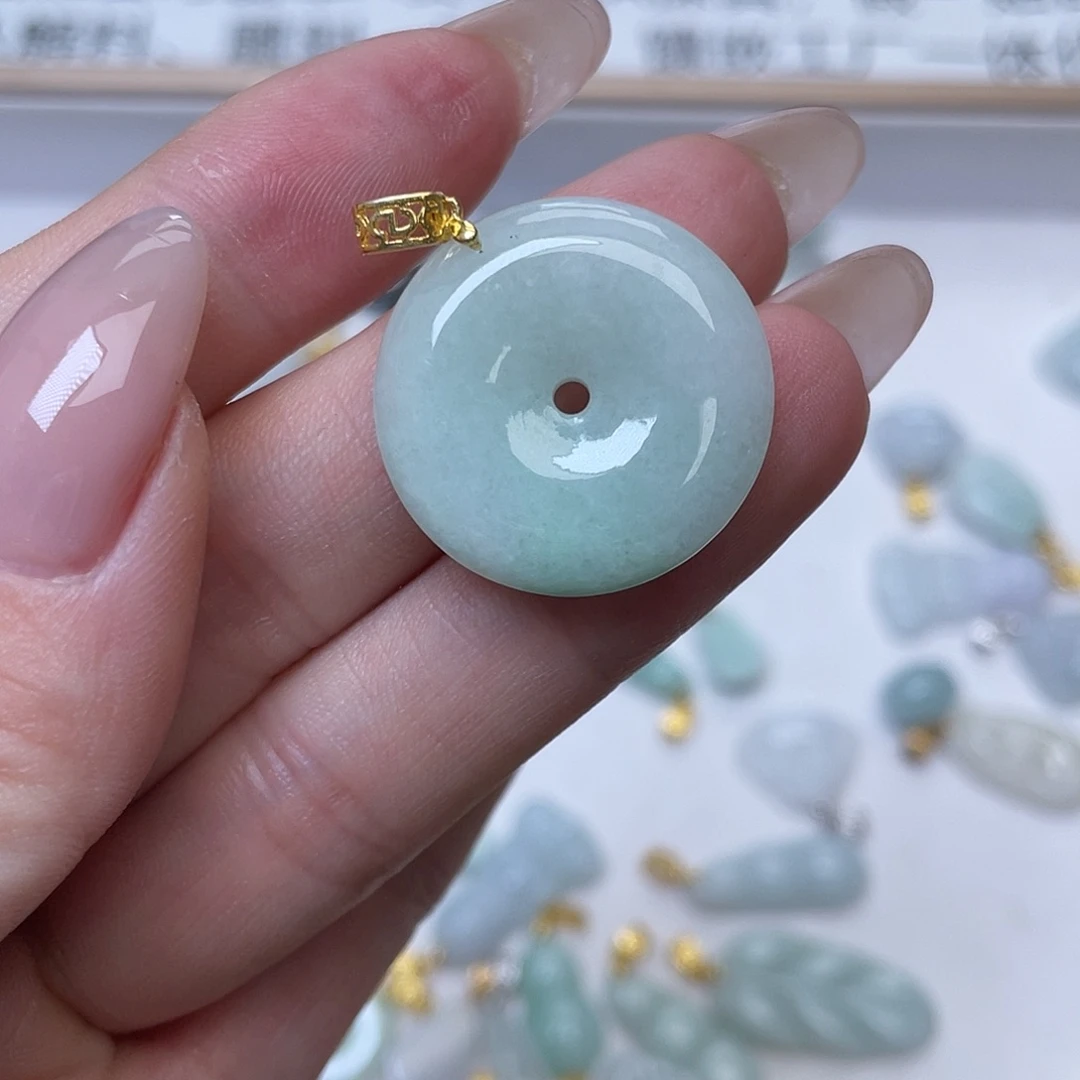 翡翠银S925镶嵌颈饰翡翠