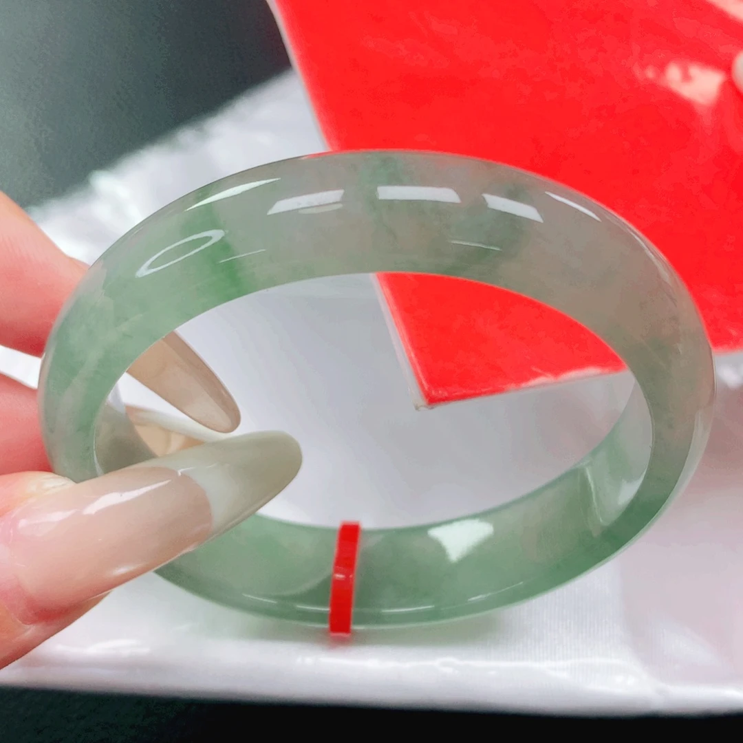 翡翠未镶嵌手镯53贵