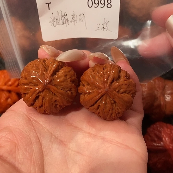 文玩核桃吊坠粗筋南瓜手捻三楞