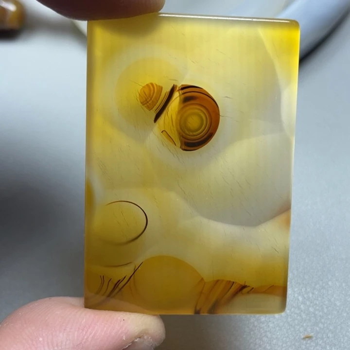 玛瑙/玉髓颈饰未镶嵌石***饼