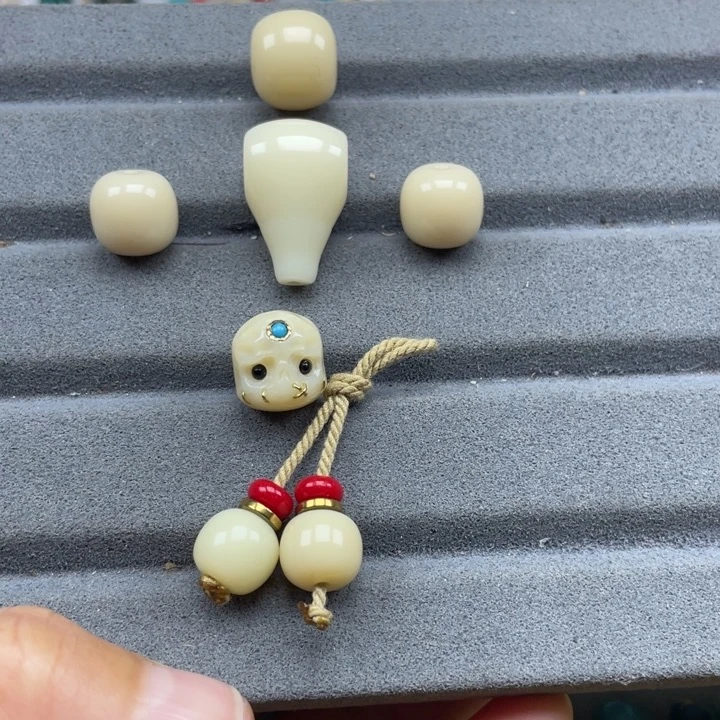 颈饰琉璃雪巴琉璃配饰珠