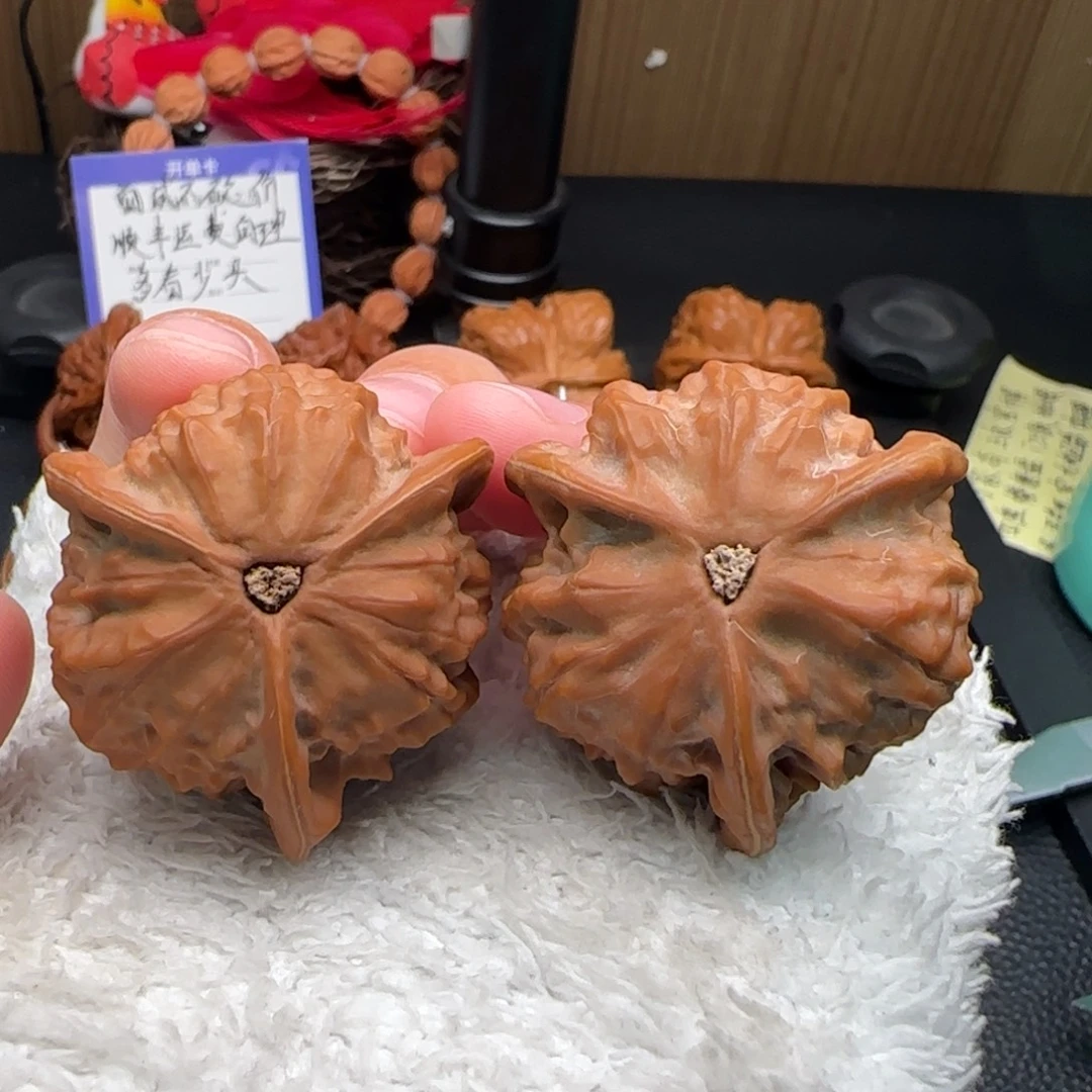 把件文玩核桃瓷娃娃奔全品38