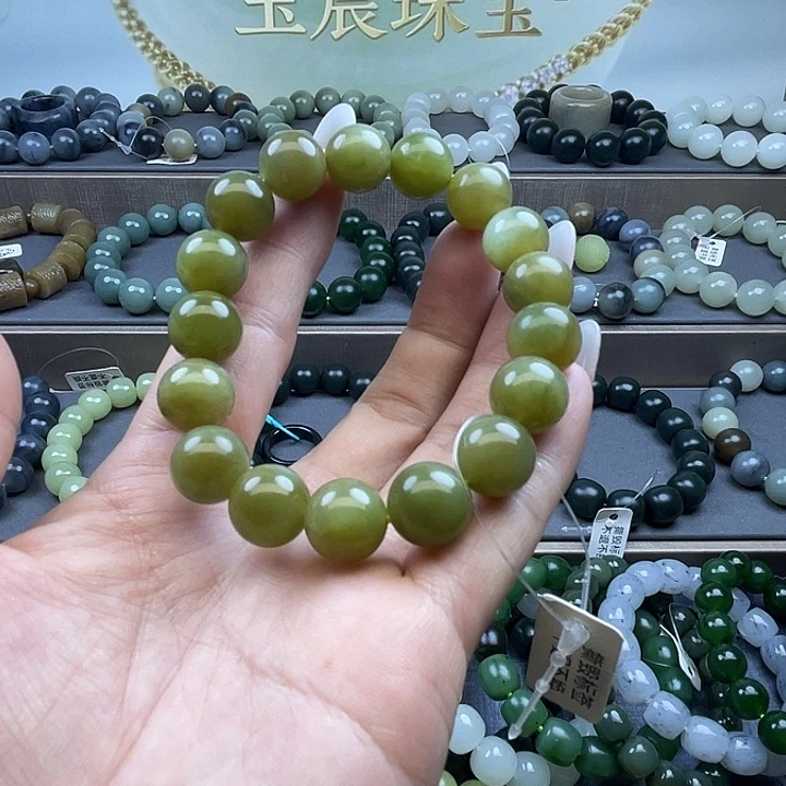 和田玉未镶嵌手串