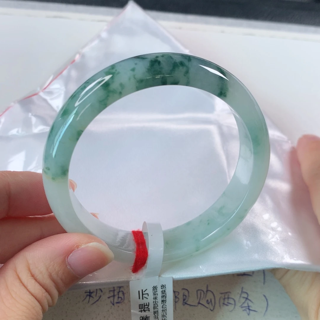 未镶嵌手镯翡翠252