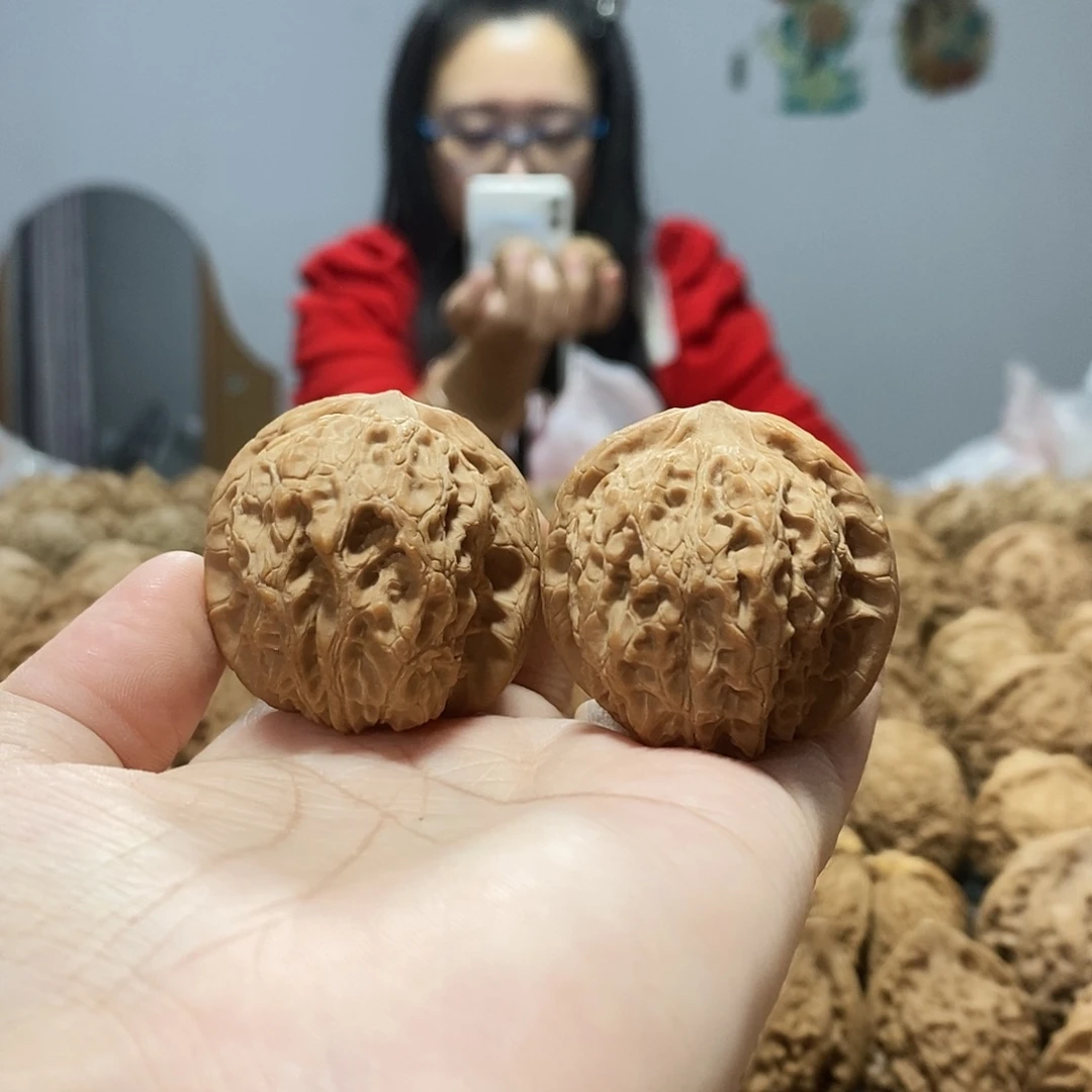 文玩核桃吊坠血麒麟38有黄