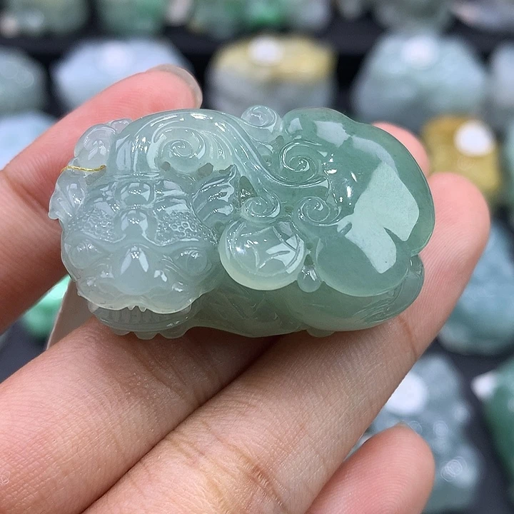 翡翠未镶嵌颈饰天然缅甸翡翠