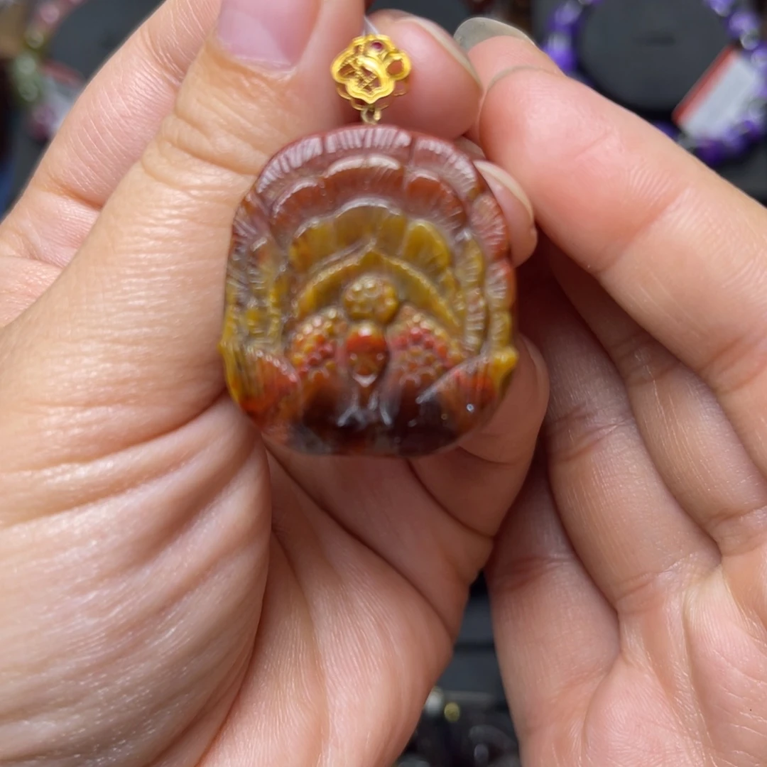 水晶手链18K金镶嵌红极光吊坠