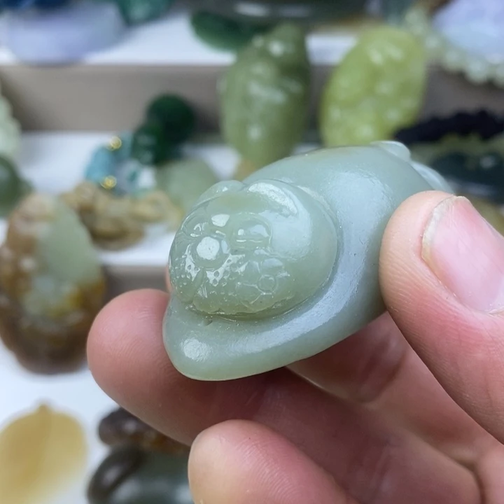 和田玉（糖玉）未镶嵌颈饰