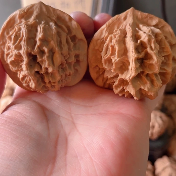 仁***爱文玩核桃吊坠文玩