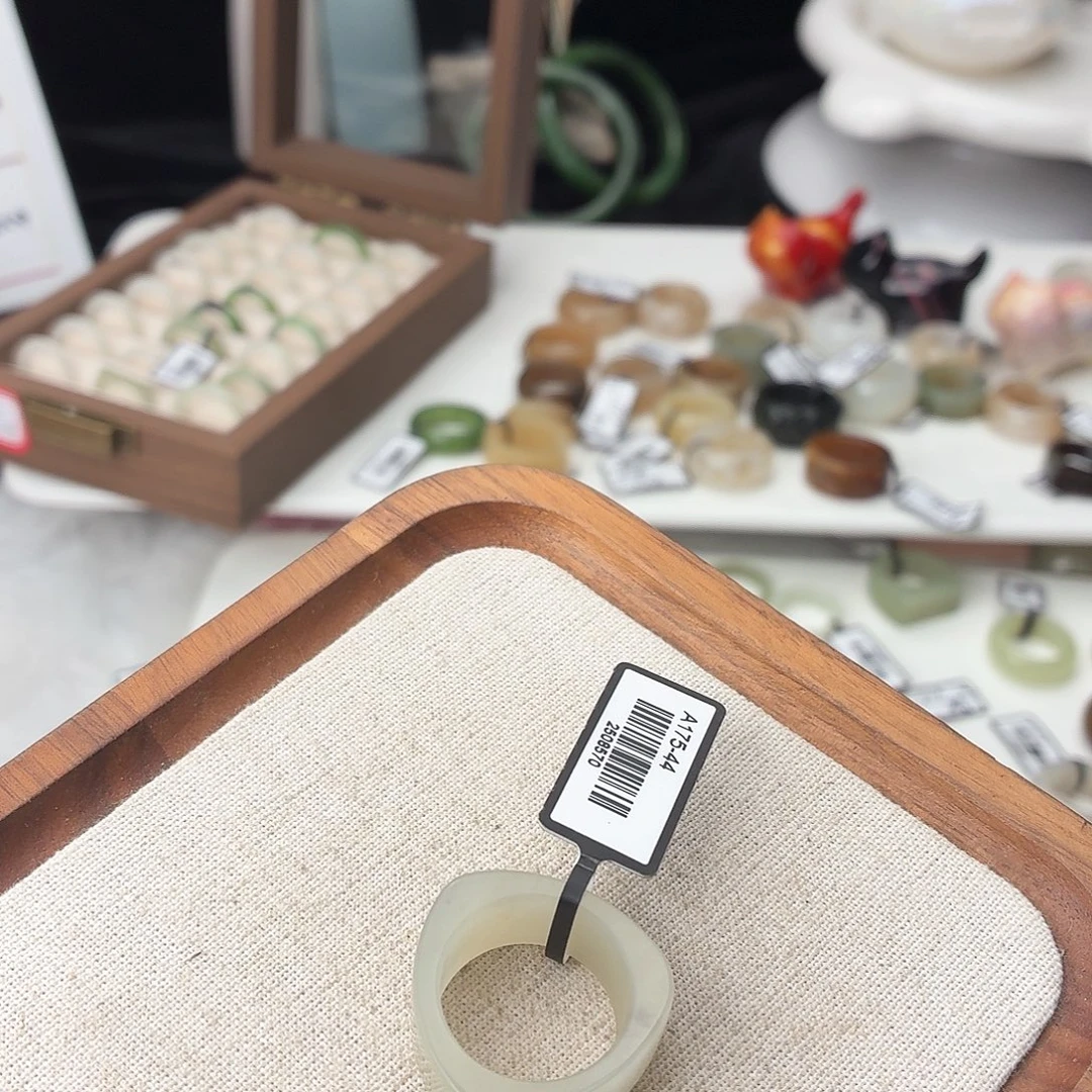 和田玉未镶嵌戒指L33飞碟直径17.6不退换