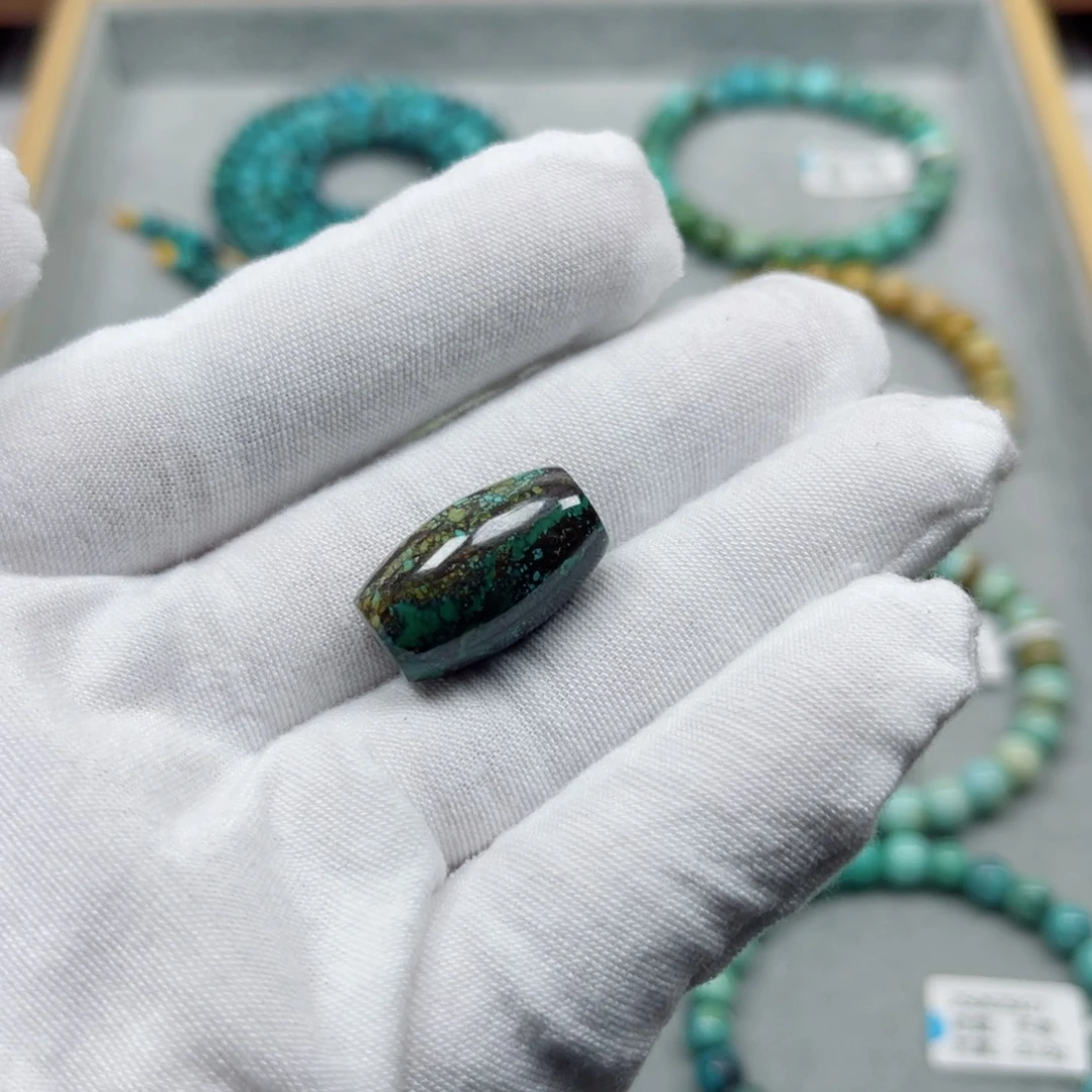 绿松石未镶嵌挂件