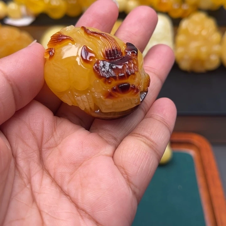 琥珀未镶嵌珠宝奇石M181号貔貅