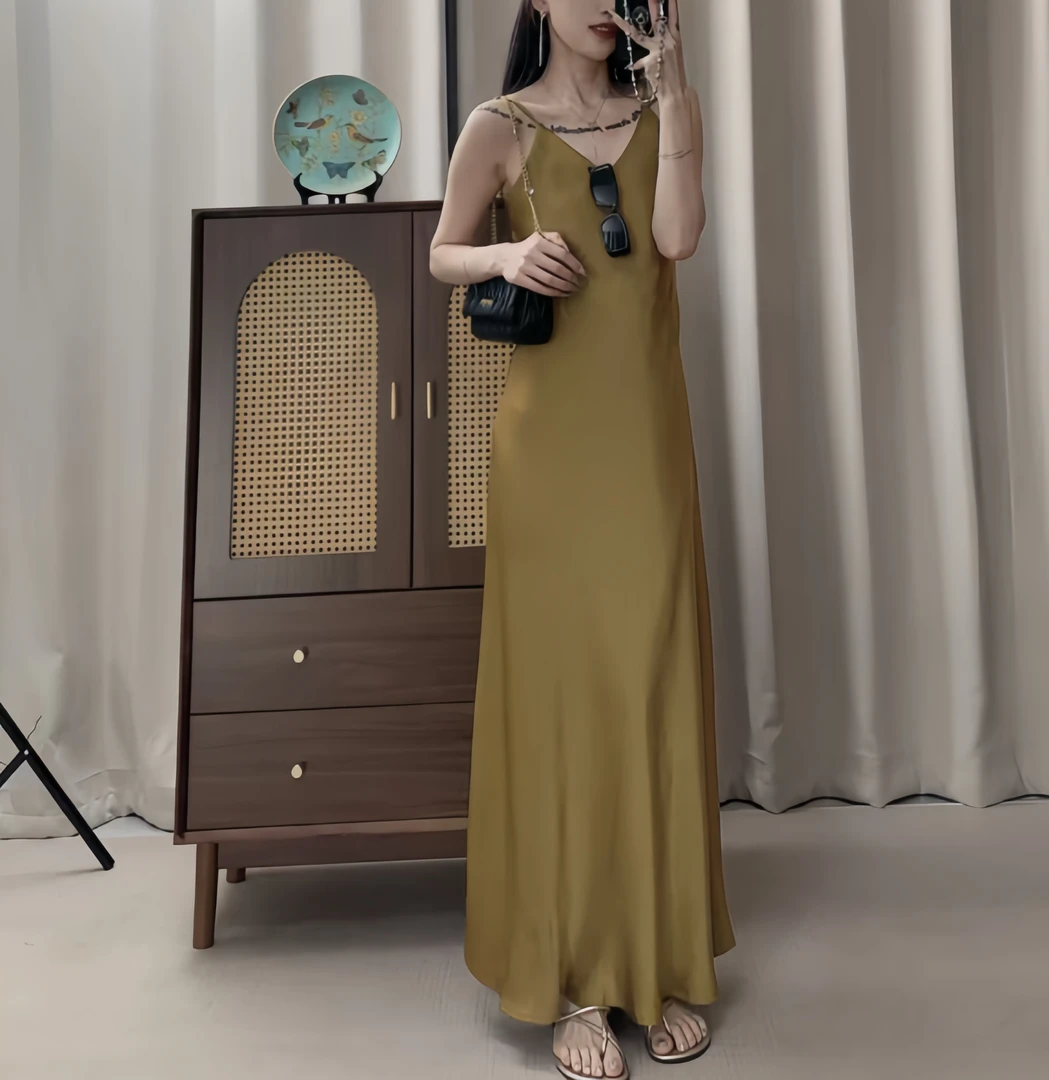 显瘦气质轻奢肌理缎面吊带裙加长款8050#连衣裙裙子