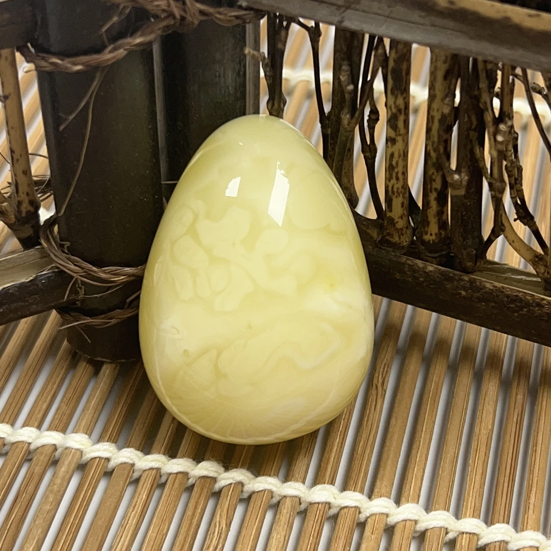 天然原矿无优化无烤色无补胶无煮蜜无辐照蜜蜡水滴吊坠（1229）